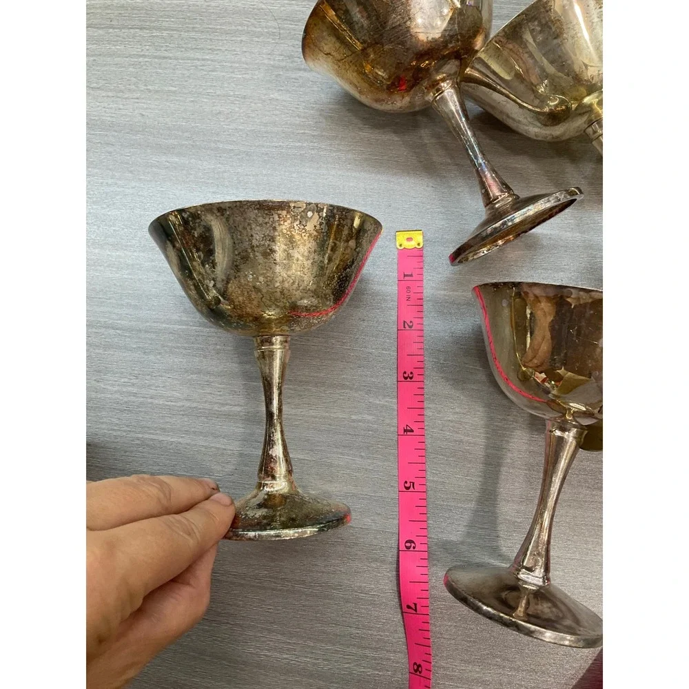 NINE VINTAGE SALEM SILVER PLATED CHAMPAGNE GOBLETS